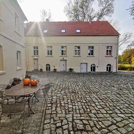 Palac I Folwark Brzeznica Brzeznica  외부 사진